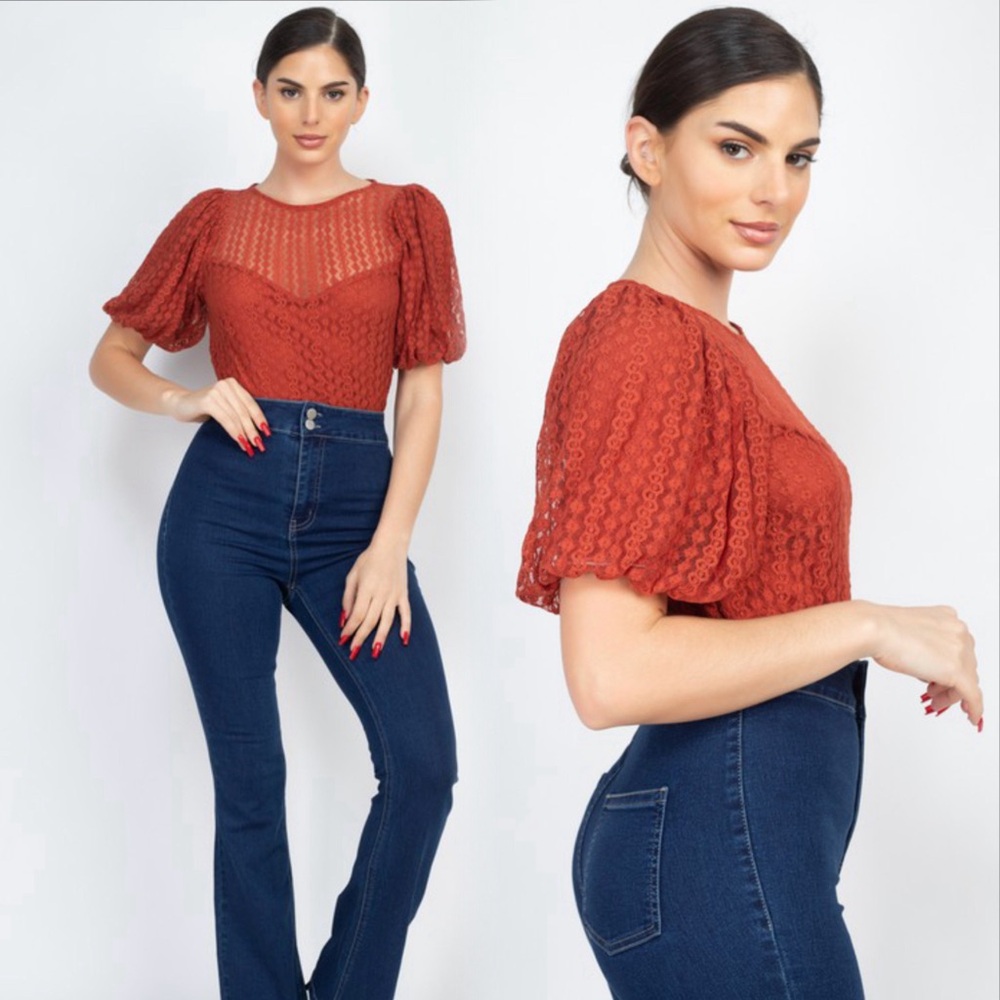 Lace embroidered short puff sleeve blouse